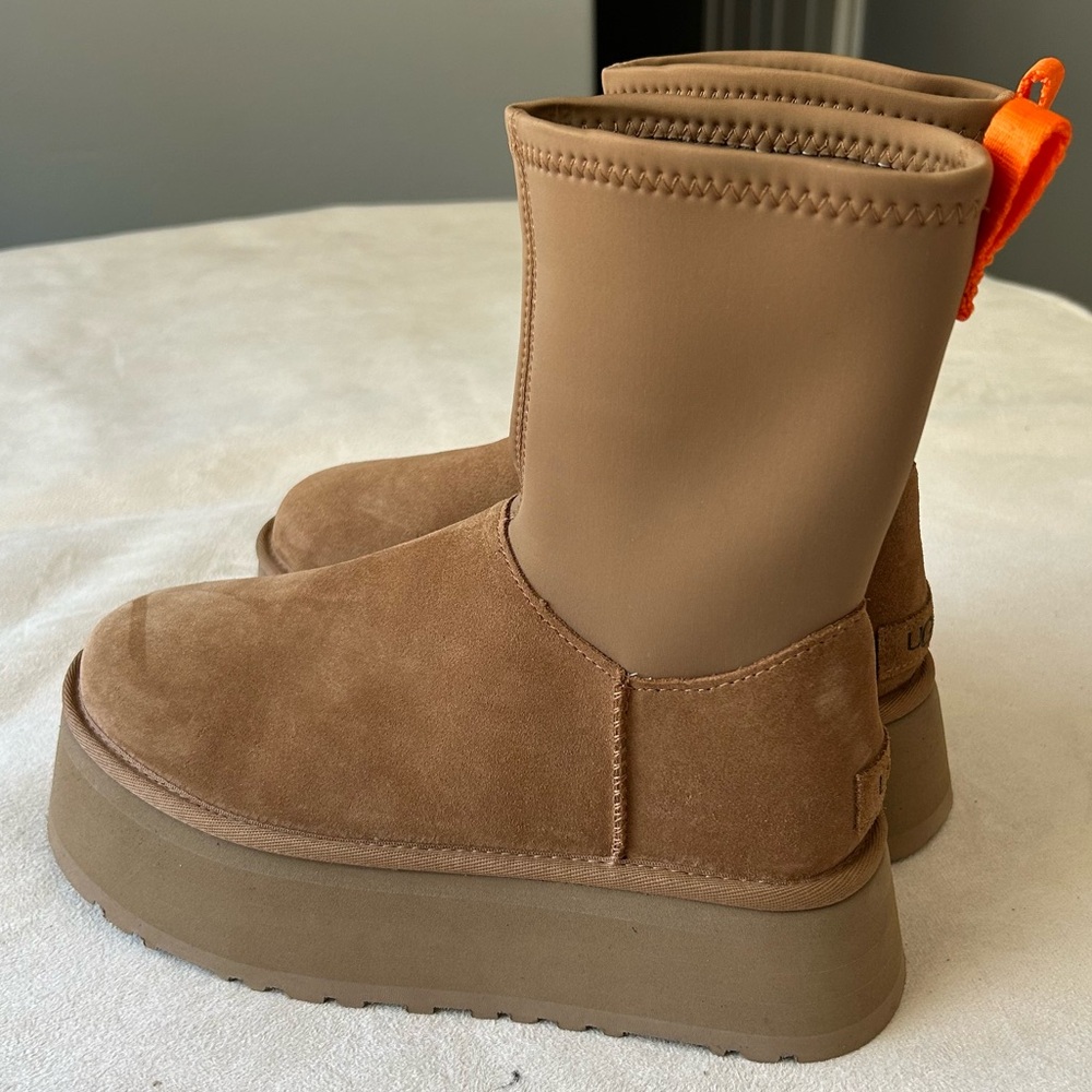 UGG CLASSIC DIPPER PLATFORM BOOT NWT - image 5
